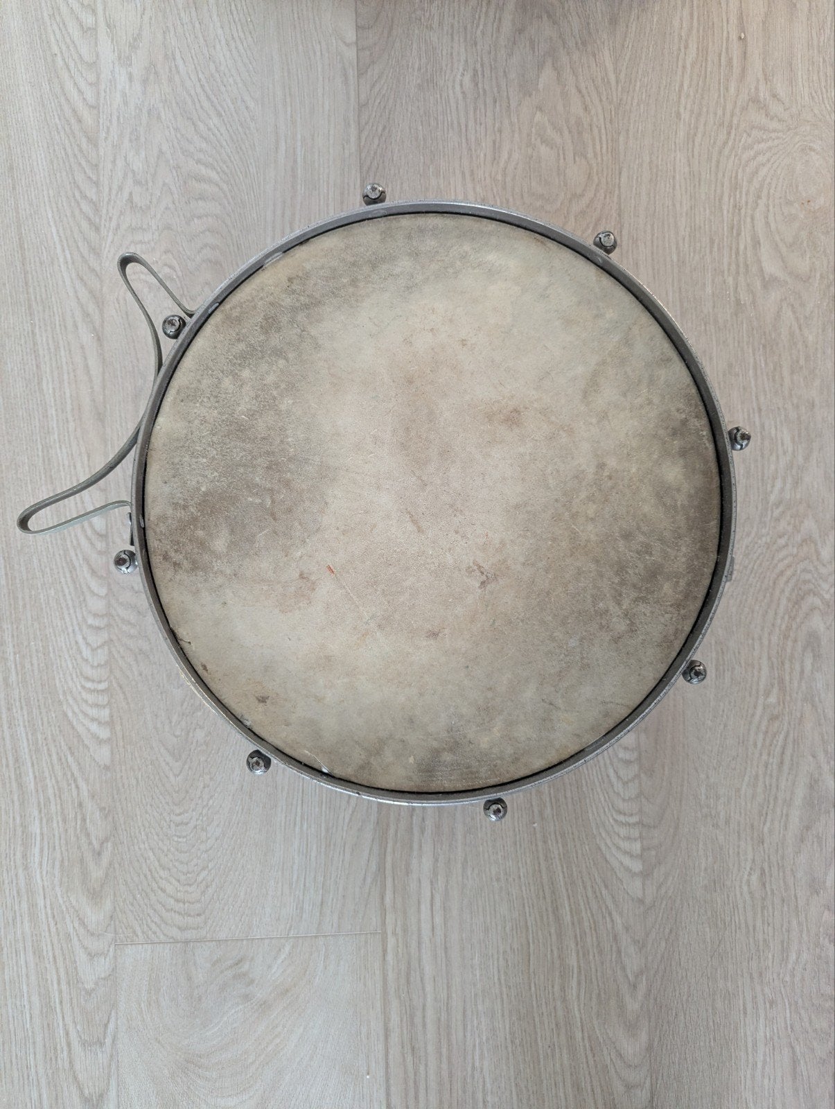 Oude trommel met dierenvel., Muziek en Instrumenten, Drumstellen en Slagwerk, Ophalen, Gebruikt, Overige merken