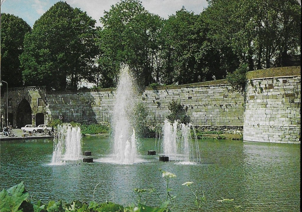 Maastricht Poort Waarachtig Gelopen Ansichtkaart ( 4108 ), Ophalen of Verzenden, 1980 tot heden, Gelopen, Limburg
