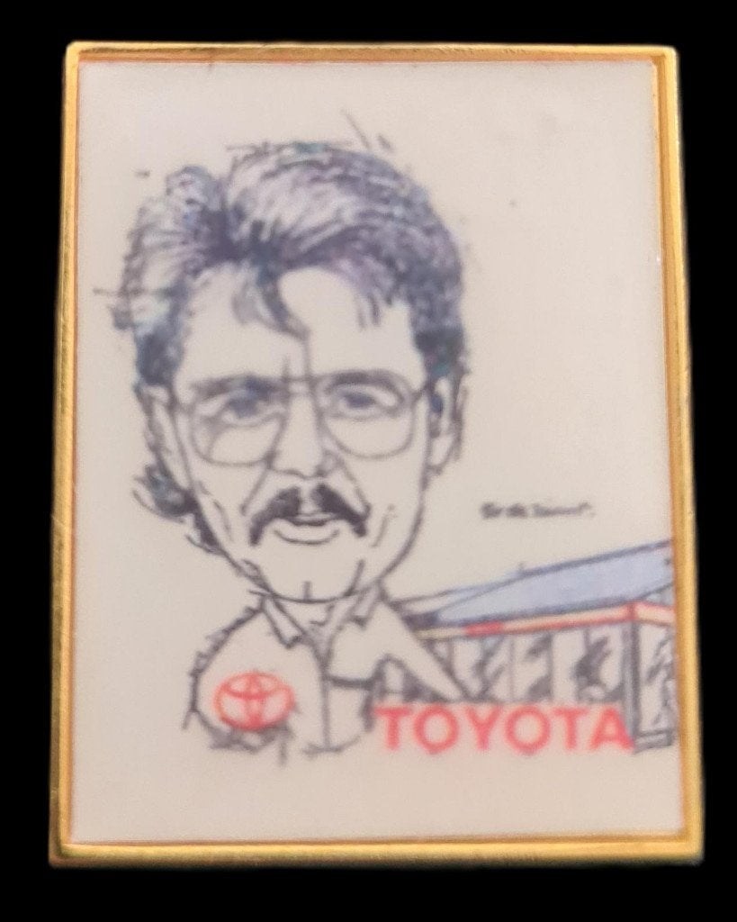 Toyota pin met mannetje, Verzenden, Nieuw, Transport, Speldje of Pin