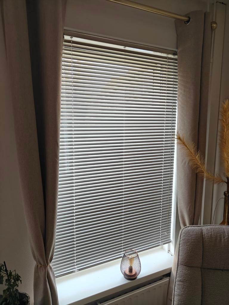 Luxaflex 96x155 cm, 2 stuks incl. ophangbeugels, Ophalen, Gebruikt, 50 tot 100 cm, 150 tot 200 cm
