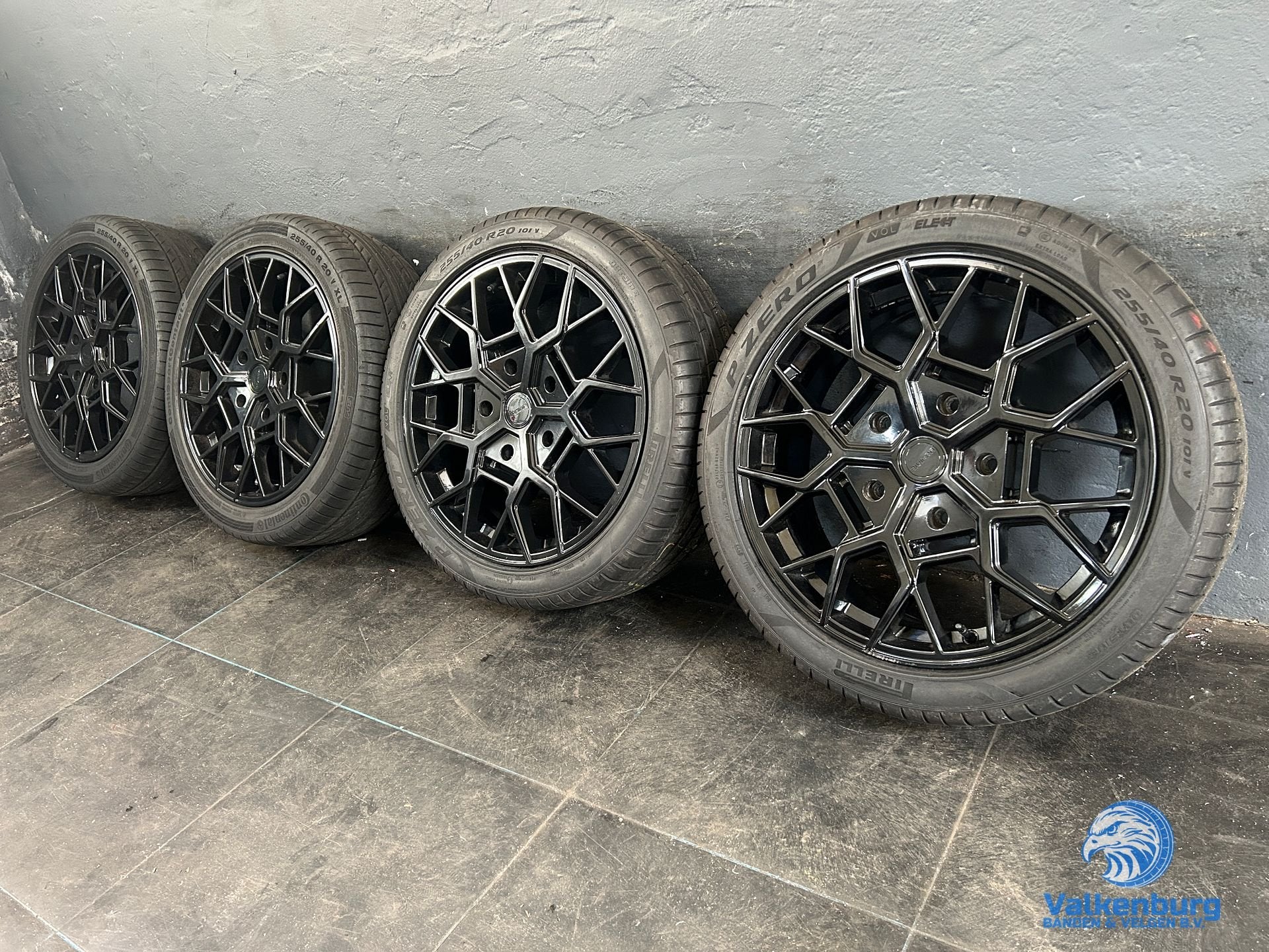 7mm! Ford Transit Custom Riviera RTX 20 inch zwarte velgen T