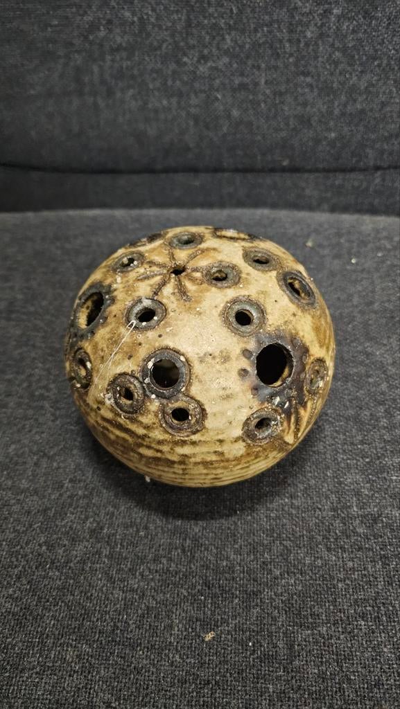 Unieke handgemaakte keramische bol met gaten van Hannie Mein, Ophalen of Verzenden
