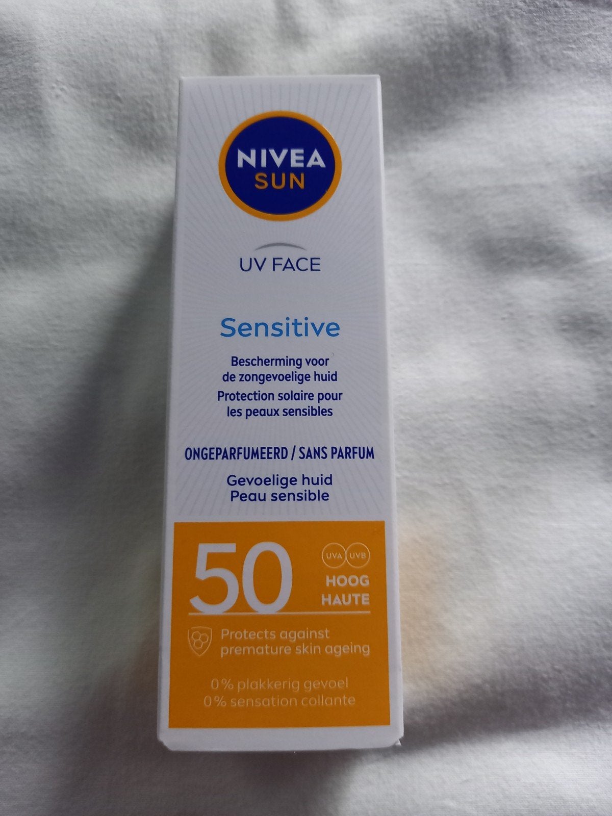 Nivea Sun UV Face Sensitive SPF 50 ongeparfumeerd, Sieraden, Tassen en Uiterlijk, Uiterlijk | Gezichtsverzorging, Ophalen of Verzenden
