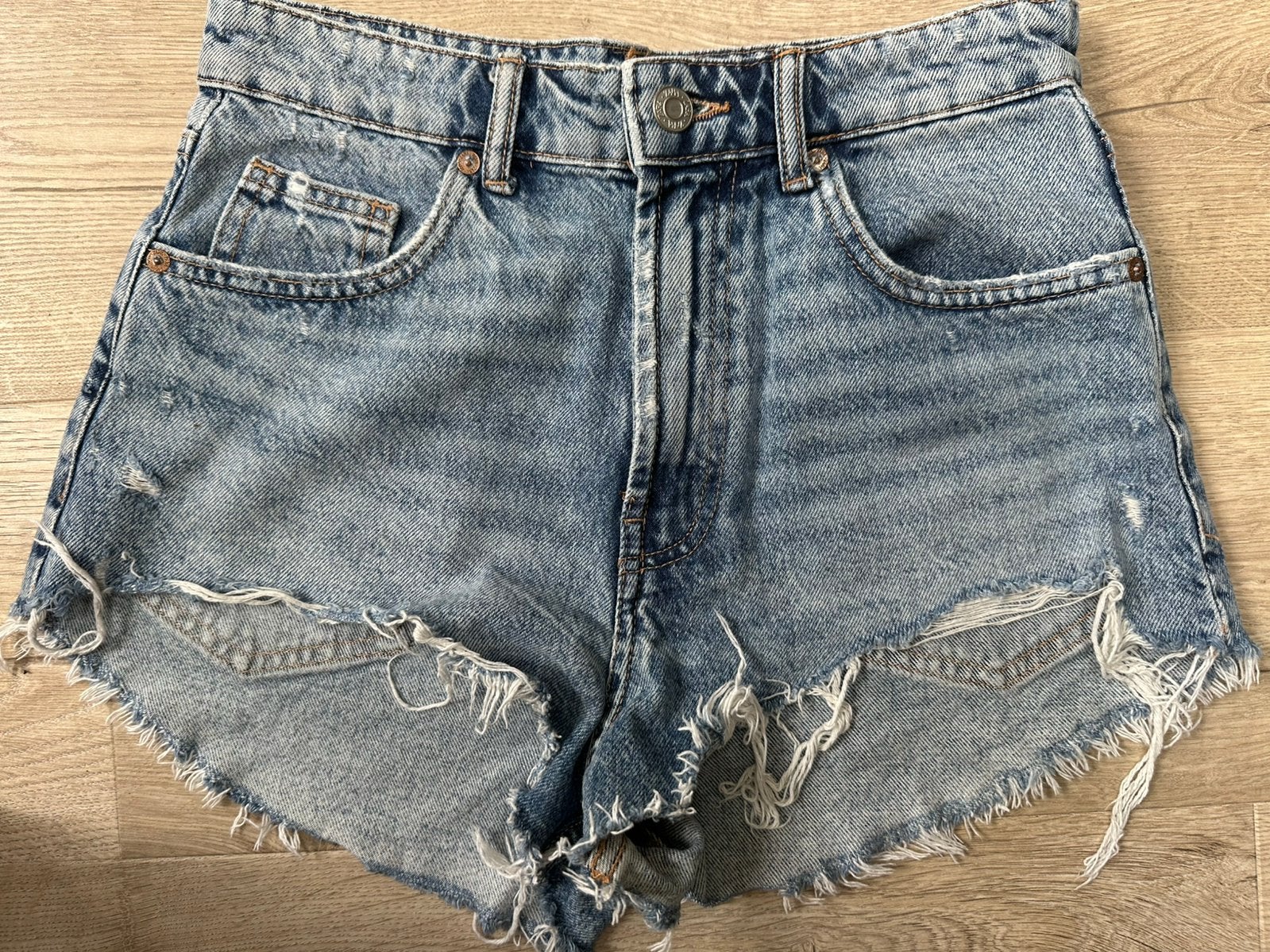 Meiden korte broek maat 36 - winkel ZARA, Ophalen of Verzenden, Zo goed als nieuw, Blauw, W28 - W29 (confectie 36)