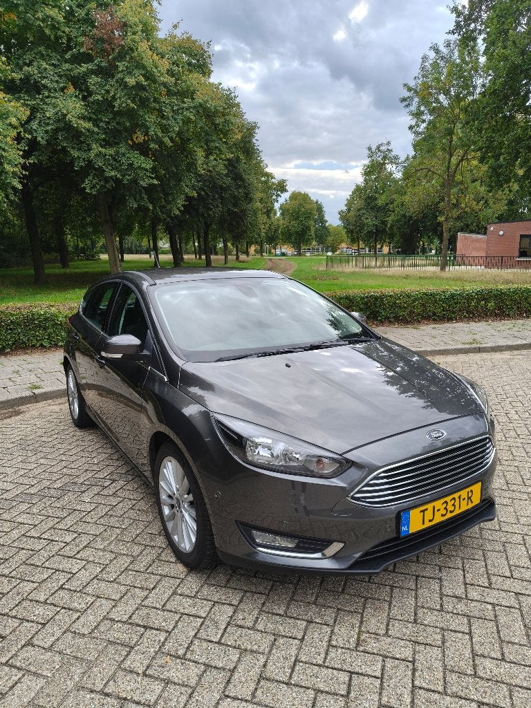 Ford Focus 1.0 EcoBoost Titanium 2018 125pk, Dealer onderhouden, Origineel Nederlands, 1200 kg, Grijs