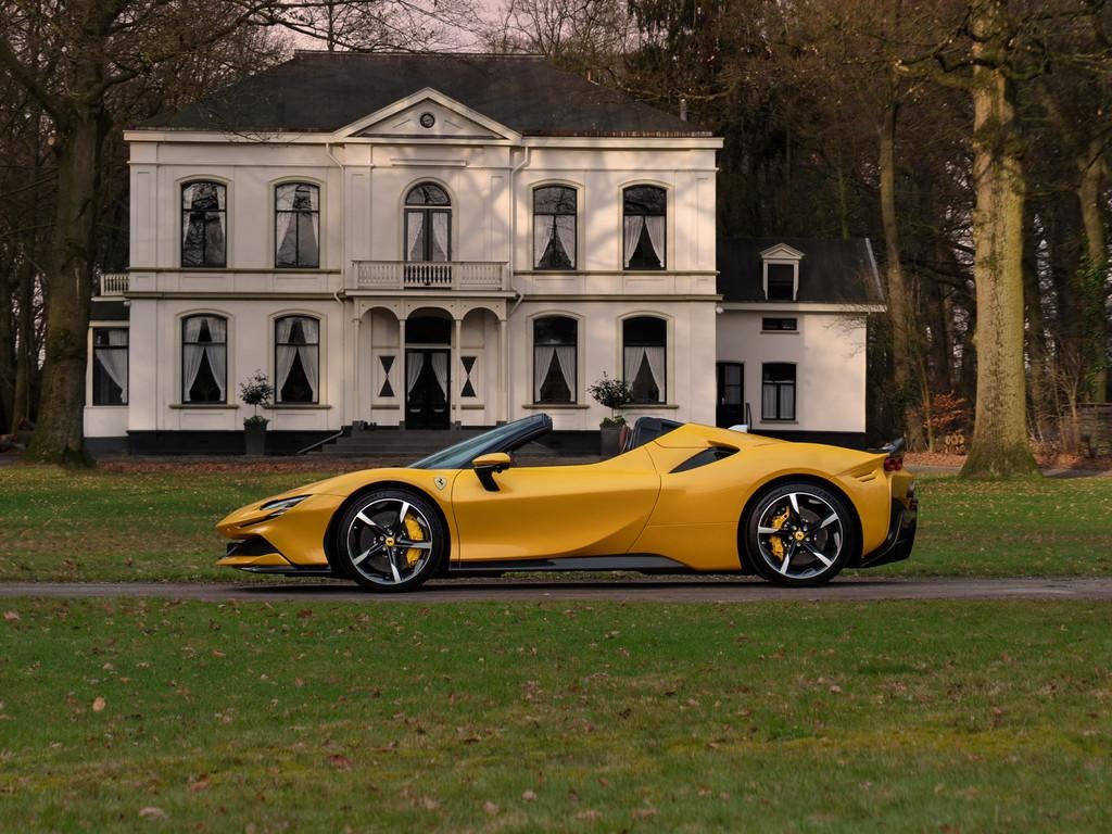 Ferrari SF90 Spider 4.0 V8 Assetto Fiorano | Giallo Triplo S, Auto's, Ferrari, Automaat, 8 cilinders, Overige kleuren, Cabriolet