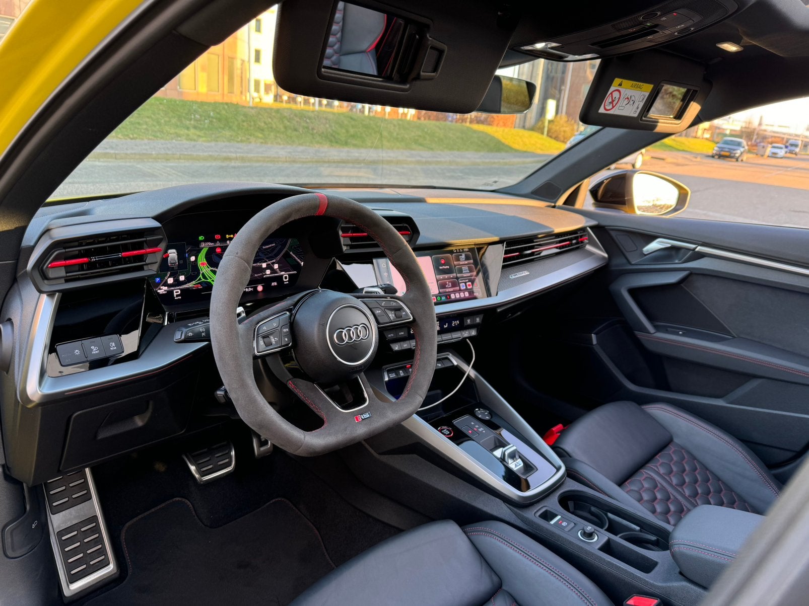 AUDI RS3 2.5 TFSI 400PK+ S-tronic Quattro Maxton PANO 2023!, Automaat, RS3, Met garantie (alle), Lichtsensor