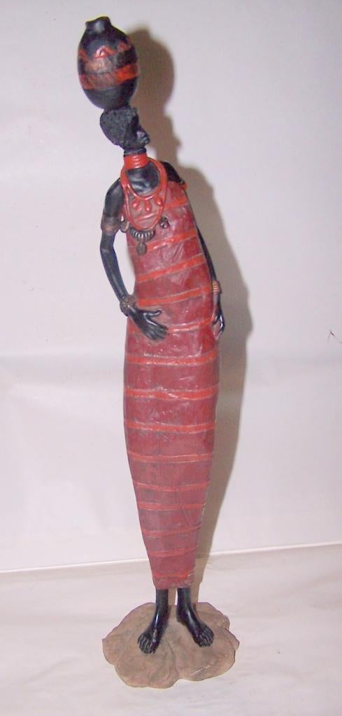 Prachtig beeld Afrikaanse vrouw. H. 28,5 cm. Nwst., Ophalen of Verzenden