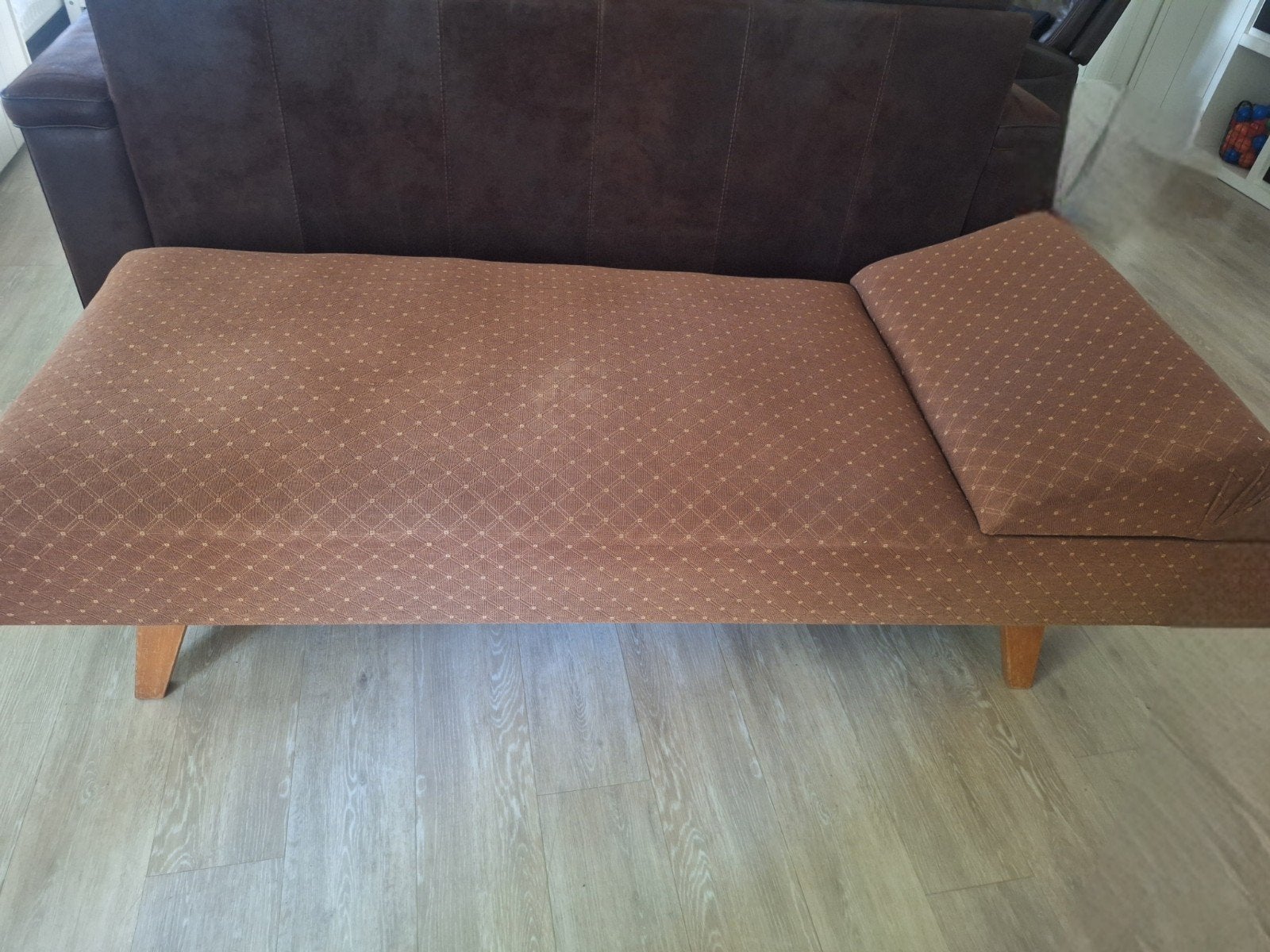 Oud divan bed in goede staat, Huis en Inrichting, Ophalen, Eenpersoons, Klassiek, Zo goed als nieuw