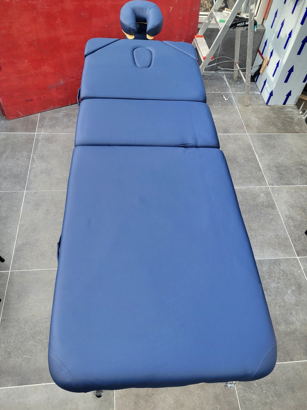 Zeer stevige en robuuste massagetafel met accessoires, Sport en Fitness, Massageproducten, Ophalen, Zo goed als nieuw, Massagetafel