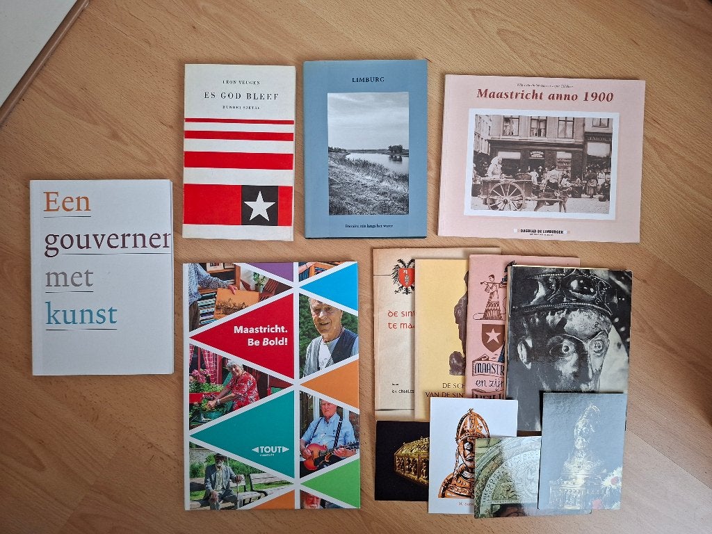 Diverse boeken over Maastricht - HELE SET voor maar 10 euro!, Ophalen of Verzenden, Zo goed als nieuw