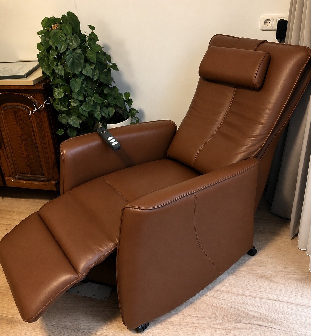 Prominent sta op stoel met relax nog nieuw amper gebruikt, Huis en Inrichting, Ophalen, Zo goed als nieuw, Leer