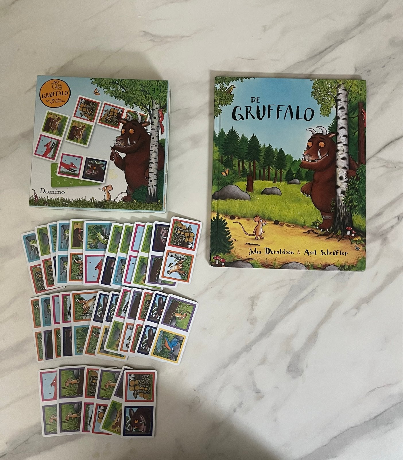 De Gruffalo: Hardcover boek + dominospel, Boeken, Kinderboeken | Kleuters, 5 of 6 jaar, Fictie algemeen, Jongen of Meisje, Ophalen of Verzenden