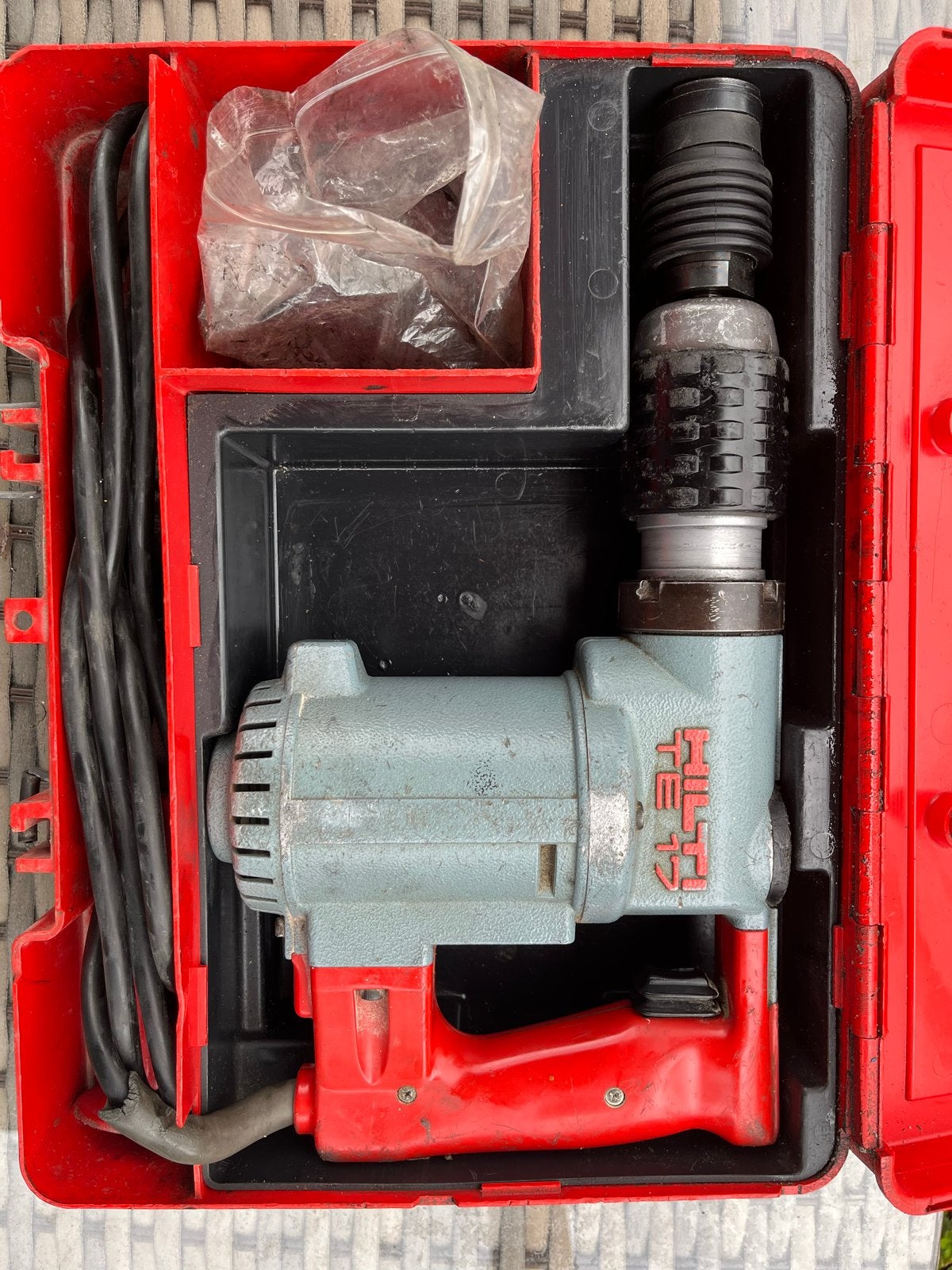 Hilti TE17 Boorhamer, nieuwe boorkop. koffer., Boor- en/of Breekhamer, Ophalen of Verzenden, Klopboormechanisme, Gebruikt