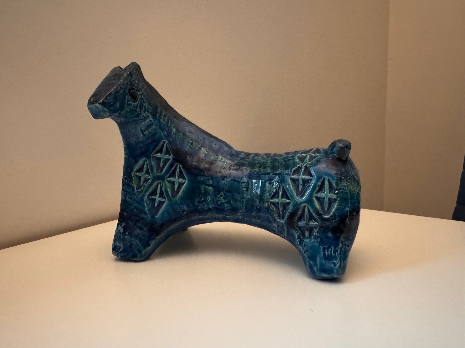 Bitossi paard Rimini Blu-serie 15cm lang, Antiek en Kunst, Kunst | Designobjecten, Beeld, Ophalen of Verzenden, 12 cm, Steen/keramiek
