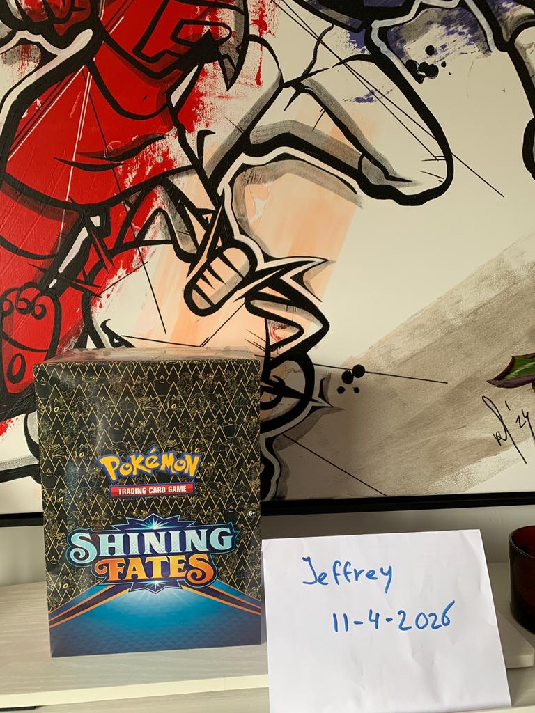 Pokemon shining fates pin collection, Hobby en Vrije tijd, Verzamelkaartspellen | Pokémon, Ophalen, Nieuw, Boosterbox