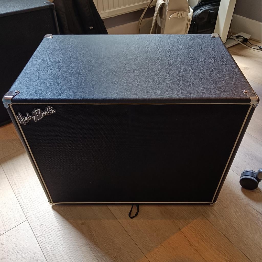 Harley Benton SolidBass 210T Basgitaar Speakerkast 250W, Muziek en Instrumenten, Ophalen, Zo goed als nieuw, Basgitaar, 100 watt of meer