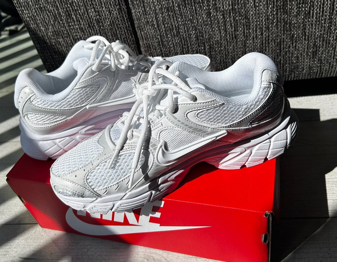 Nike schoenen V5 RNR wit, Ophalen, Zo goed als nieuw, Hardloopschoenen, Nike