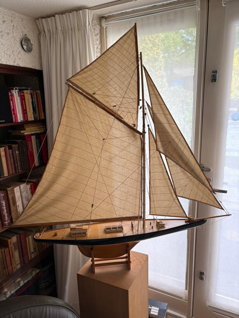 Houten zeilboot., Hobby en Vrije tijd, Verzenden, Nieuw, Overige merken