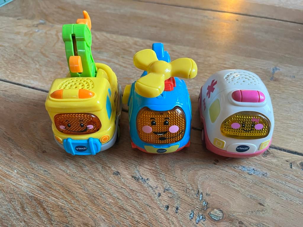 VTech Toet Toet Auto's: Takelwagen, Helikopter, Ambulance, Ophalen of Verzenden, Gebruikt, 6 maanden tot 2 jaar