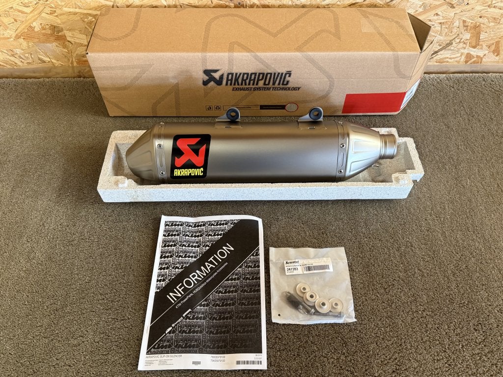 Akrapovic uitlaat demper KTM 250 350 SX-F XC-F EXC-F FC FE, Motoren, Verzenden, KTM, Stallhofnerstraße 3, Betriebsgebiet Süd, Mattighofen, Oberösterreich, 5230, AT