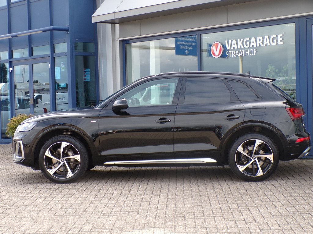 Audi Q5 55 TFSI e S edition Competition, Trekhaak / Luchtver, Automaat, Gebruikt, 4 cilinders, Zwart