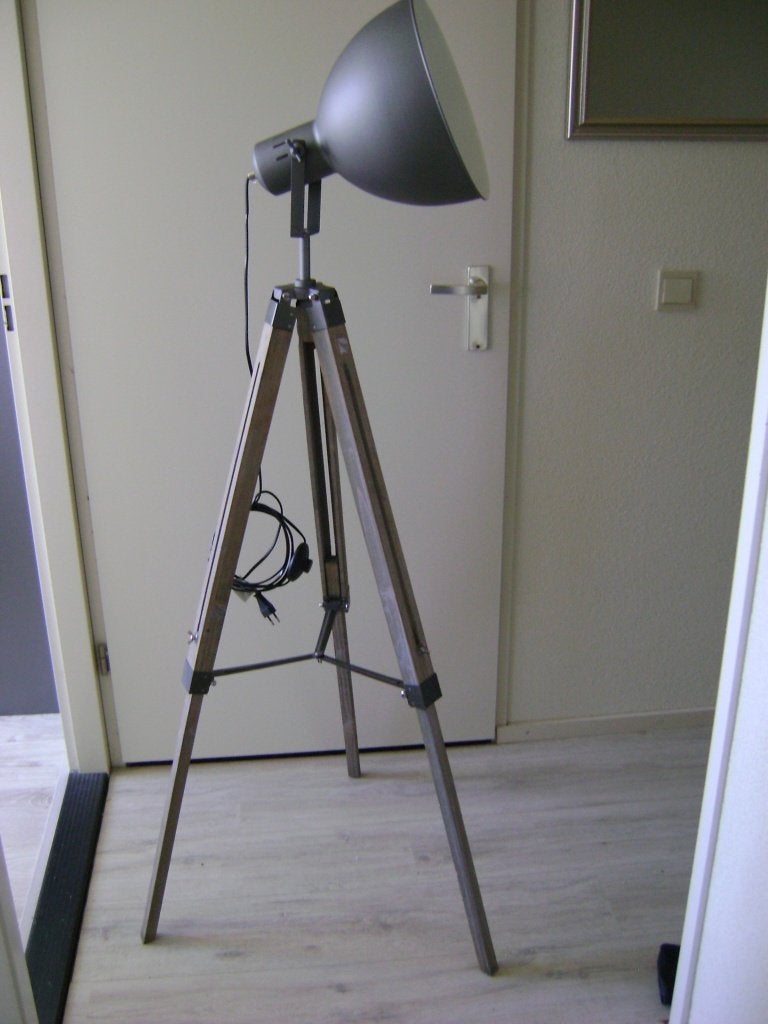 Drie poot lamp, Huis en Inrichting, Lampen | Vloerlampen, Ophalen, 100 tot 150 cm, E27 (groot), Zo goed als nieuw
