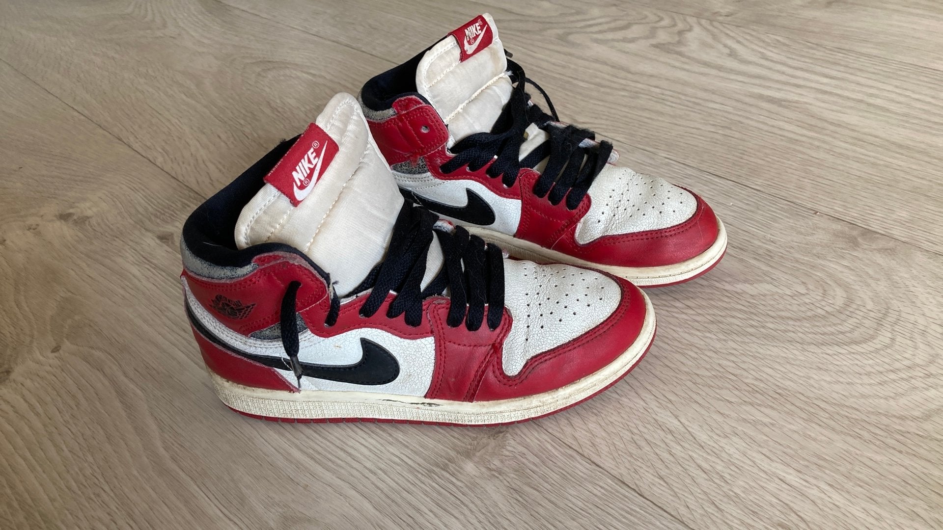 Nike Air Jordan classic - mt 35, Ophalen, Jongen of Meisje, Schoenen, Zo goed als nieuw