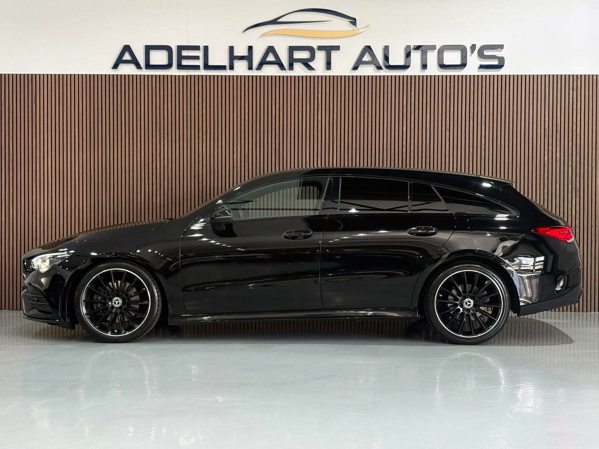 Mercedes-Benz CLA-klasse Shooting Brake 200 Business Solutio, Auto's, Gebruikt, Zwart, 4 cilinders, Automatische klimaatregeling