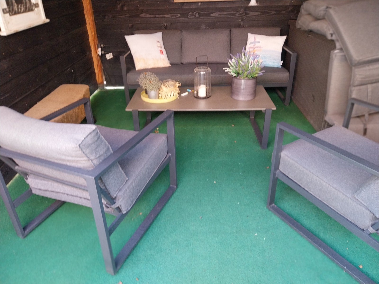 Zwart metaal set met kussens grijs, Tuin en Terras, Tuinsets en Loungesets, Ophalen of Verzenden, Zo goed als nieuw, Overige materialen