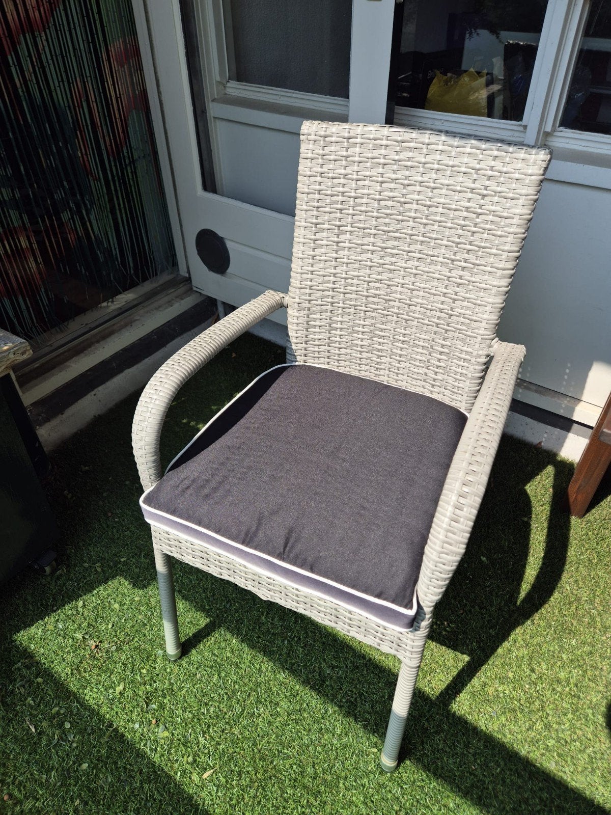 2 tuinstoelen met kussens, Ophalen, Zo goed als nieuw, Kunststof, Stapelbaar
