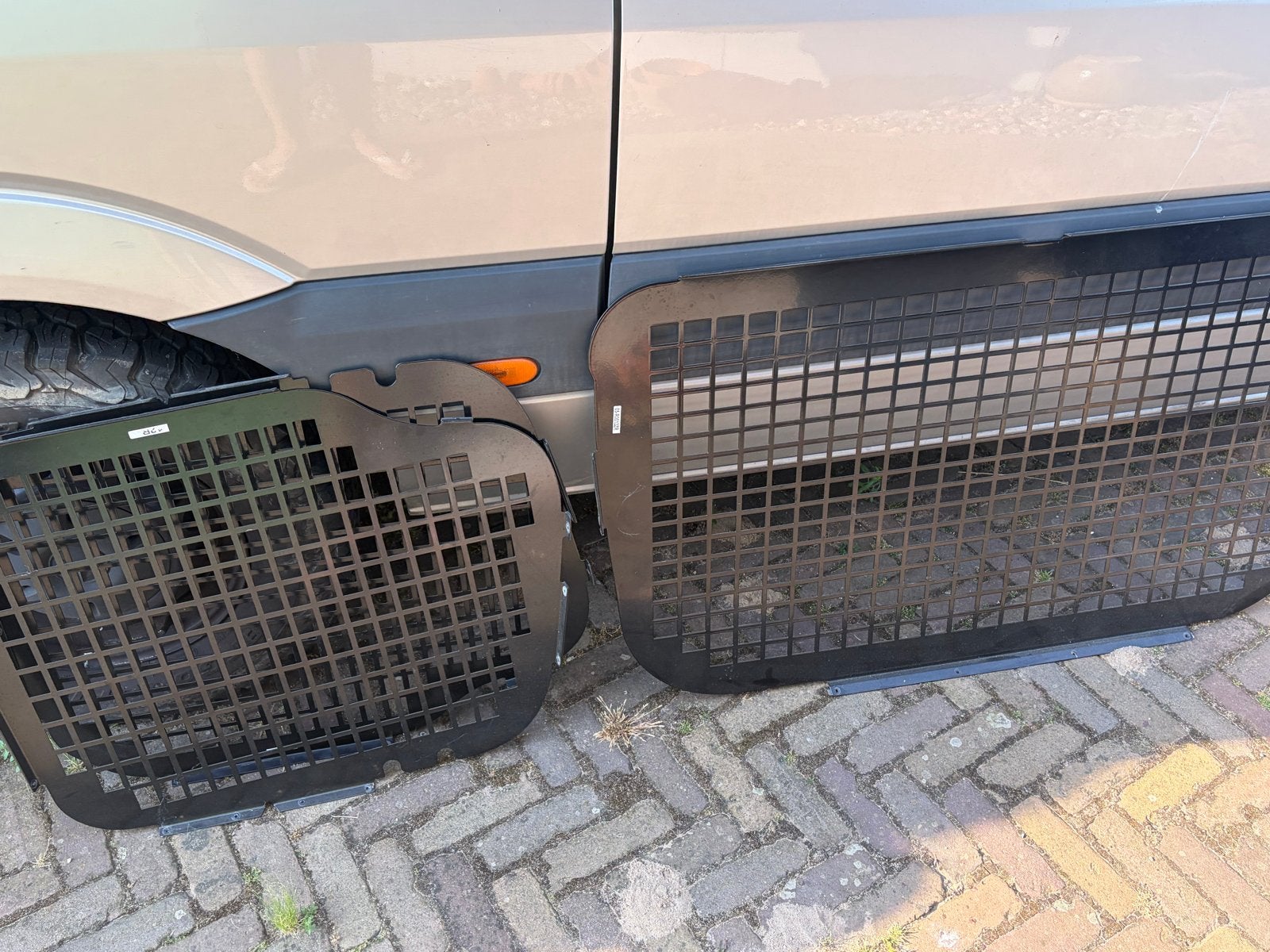 Raamrooster set achter en zijraam Mercedes Sprinter, Ophalen, Gebruikt, Deur, Mercedes-Benz