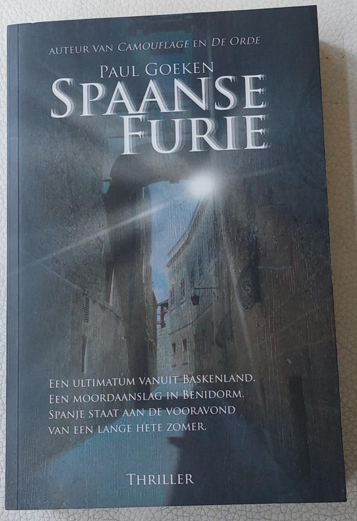 Spaanse Furie - Paul Goeken (Thriller), Ophalen of Verzenden, Zo goed als nieuw, Paul Goeken, Nederland