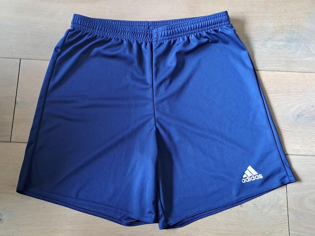 Adidas sportbroekje blauw, maat 152, zgan, Adidas, Jongen of Meisje, Sport- of Zwemkleding, Ophalen of Verzenden