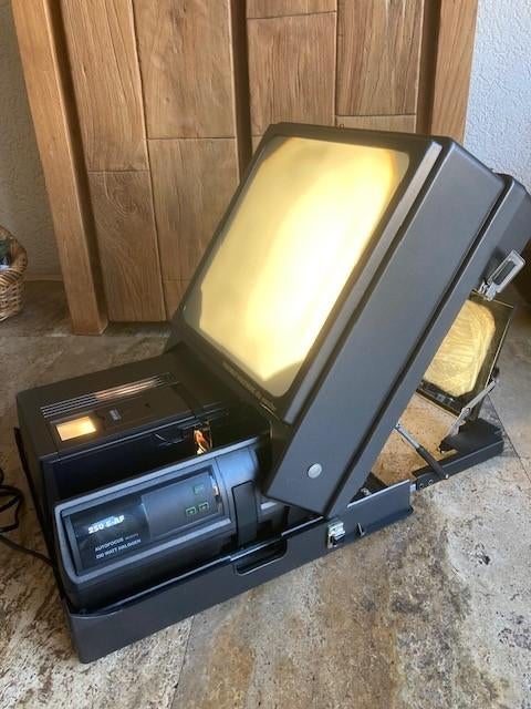 Braun diaprojector met monitor, magazijnen en sorteerraam, Ophalen, Gebruikt