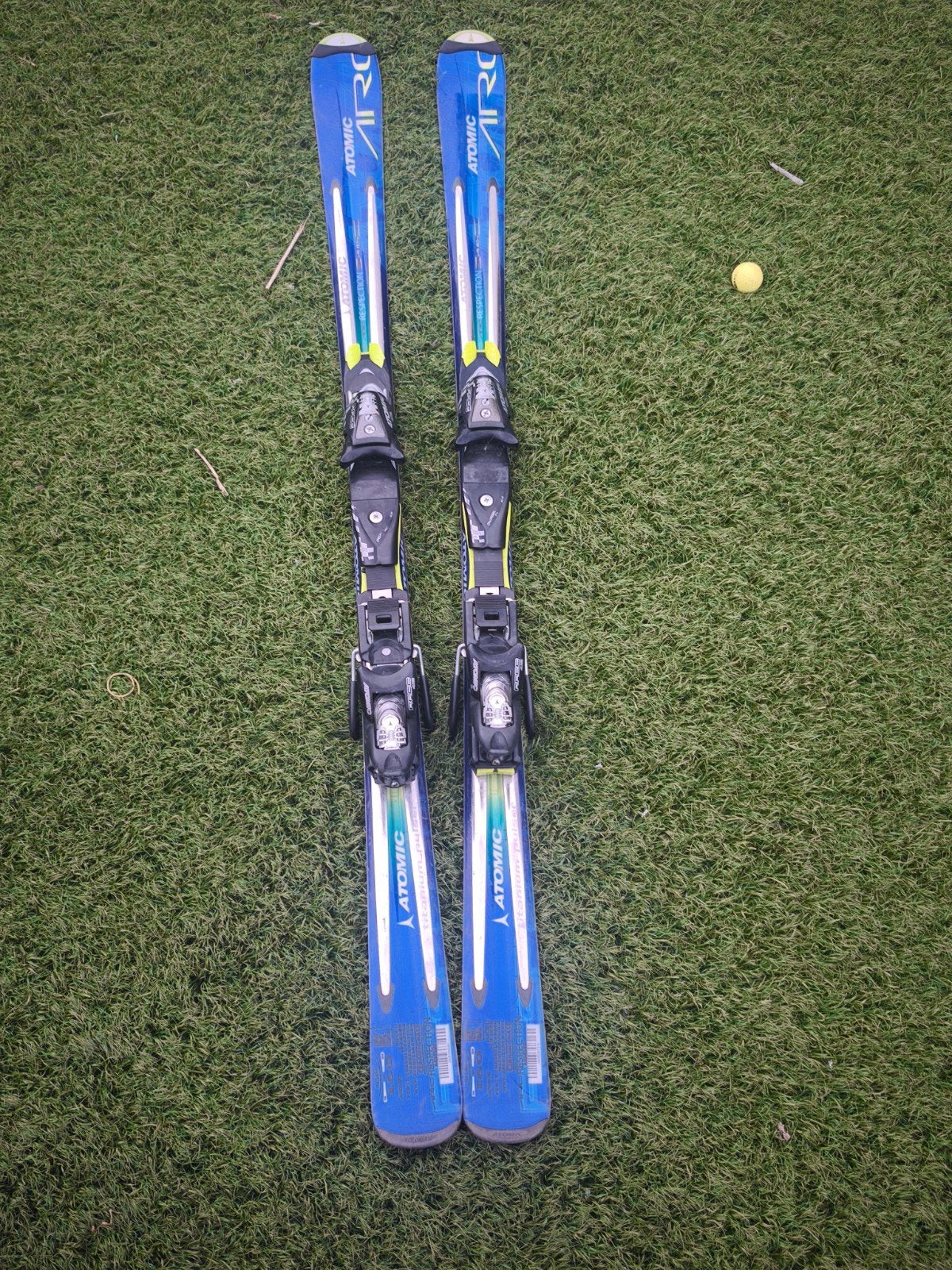 Atomic Ski's 160 cm incl stokken, Ophalen, 160 tot 180 cm, Gebruikt, Atomic