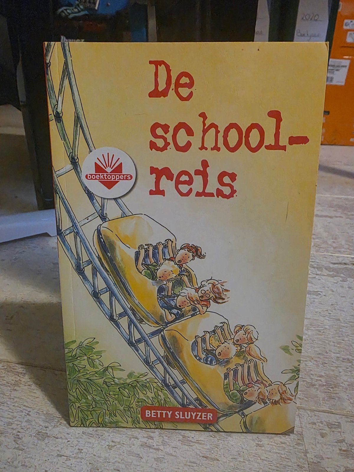 De schoolreis - Betty Sluyzer (Boektoppers), Ophalen of Verzenden, Zo goed als nieuw, Betty Sluyzer, Fictie