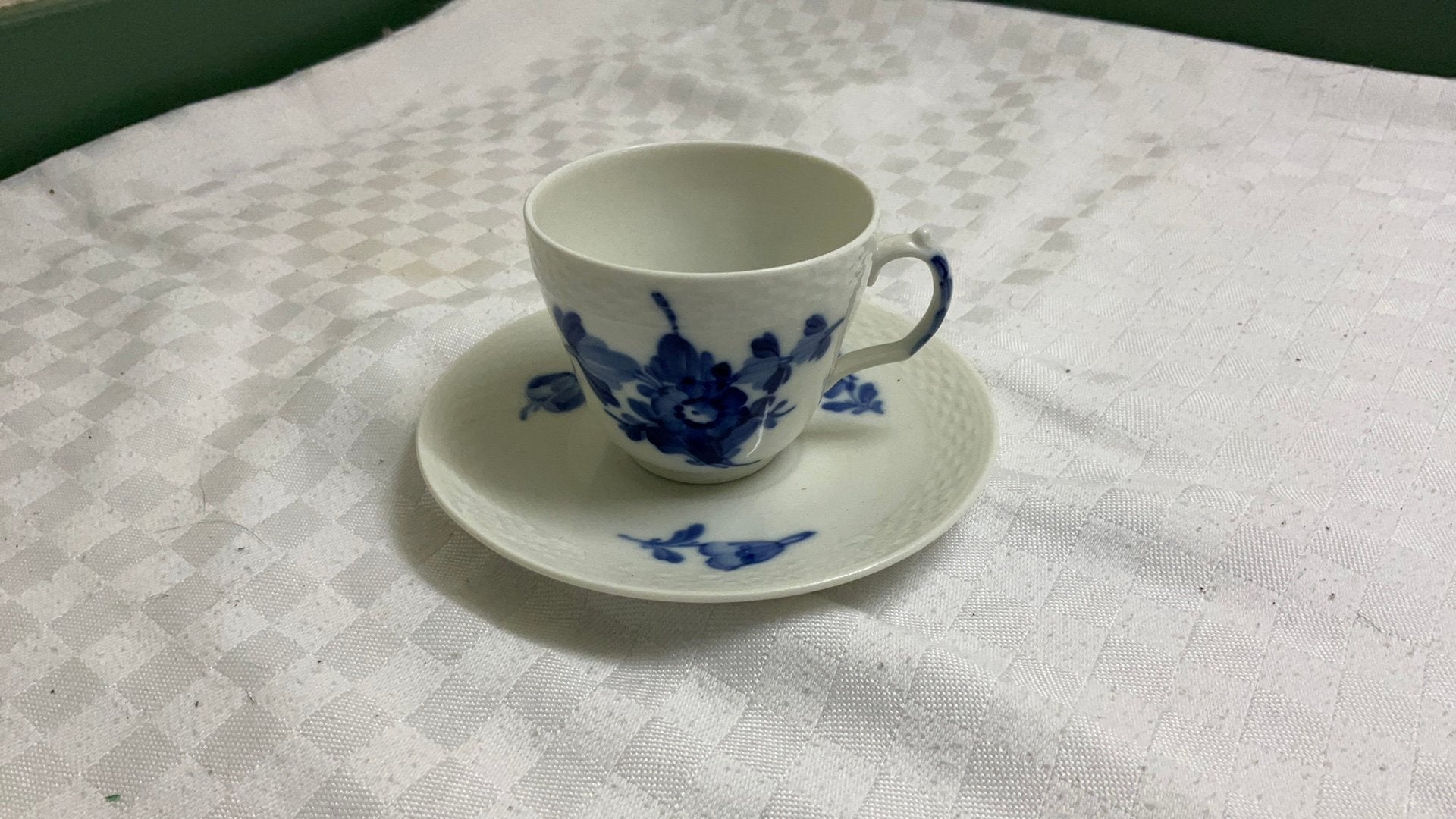 Royal copenhagen, espresso kop en schotel, Antiek en Kunst, Ophalen of Verzenden