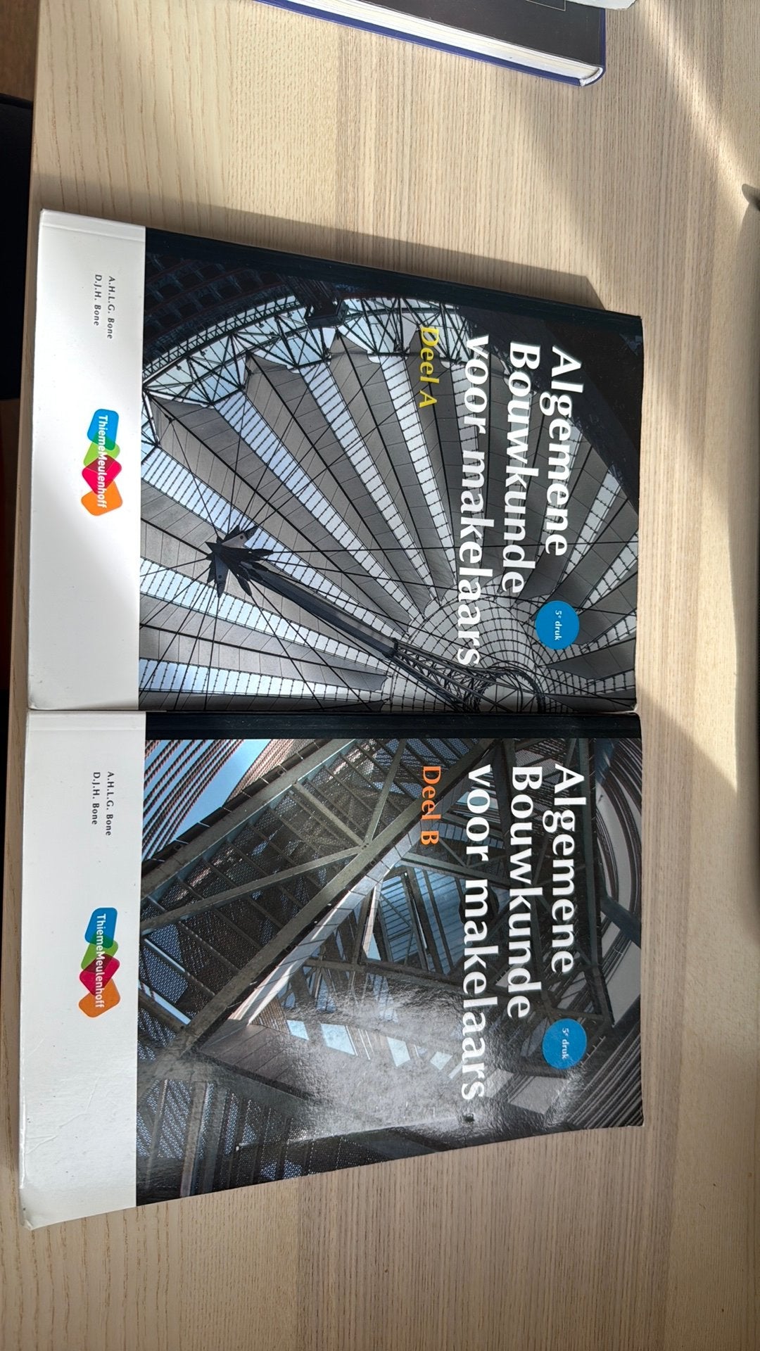 Algemene bouwkunde voor makelaars Deel A en B, Boeken, Ophalen of Verzenden, Zo goed als nieuw, Economie en Marketing