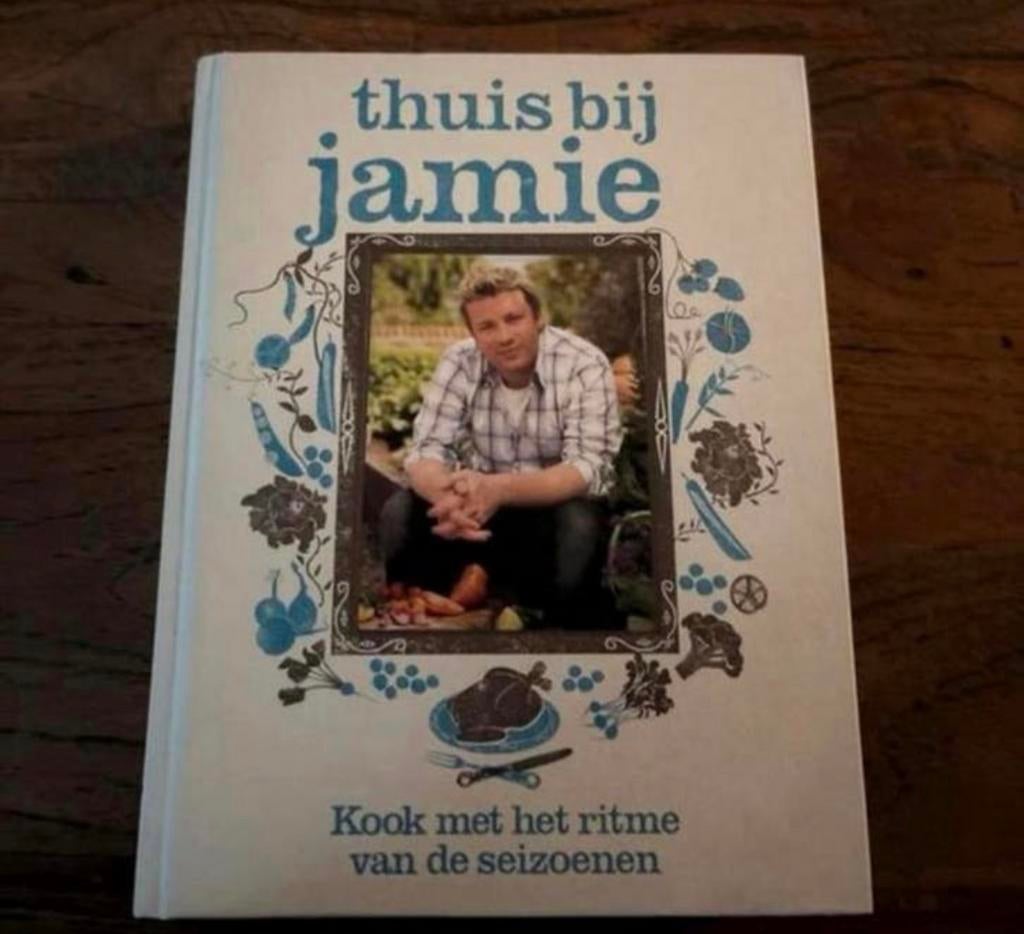 Thuis bij Jamie Oliver, Boeken, Kookboeken, Ophalen of Verzenden, Zo goed als nieuw, Overige gebieden, Overige typen