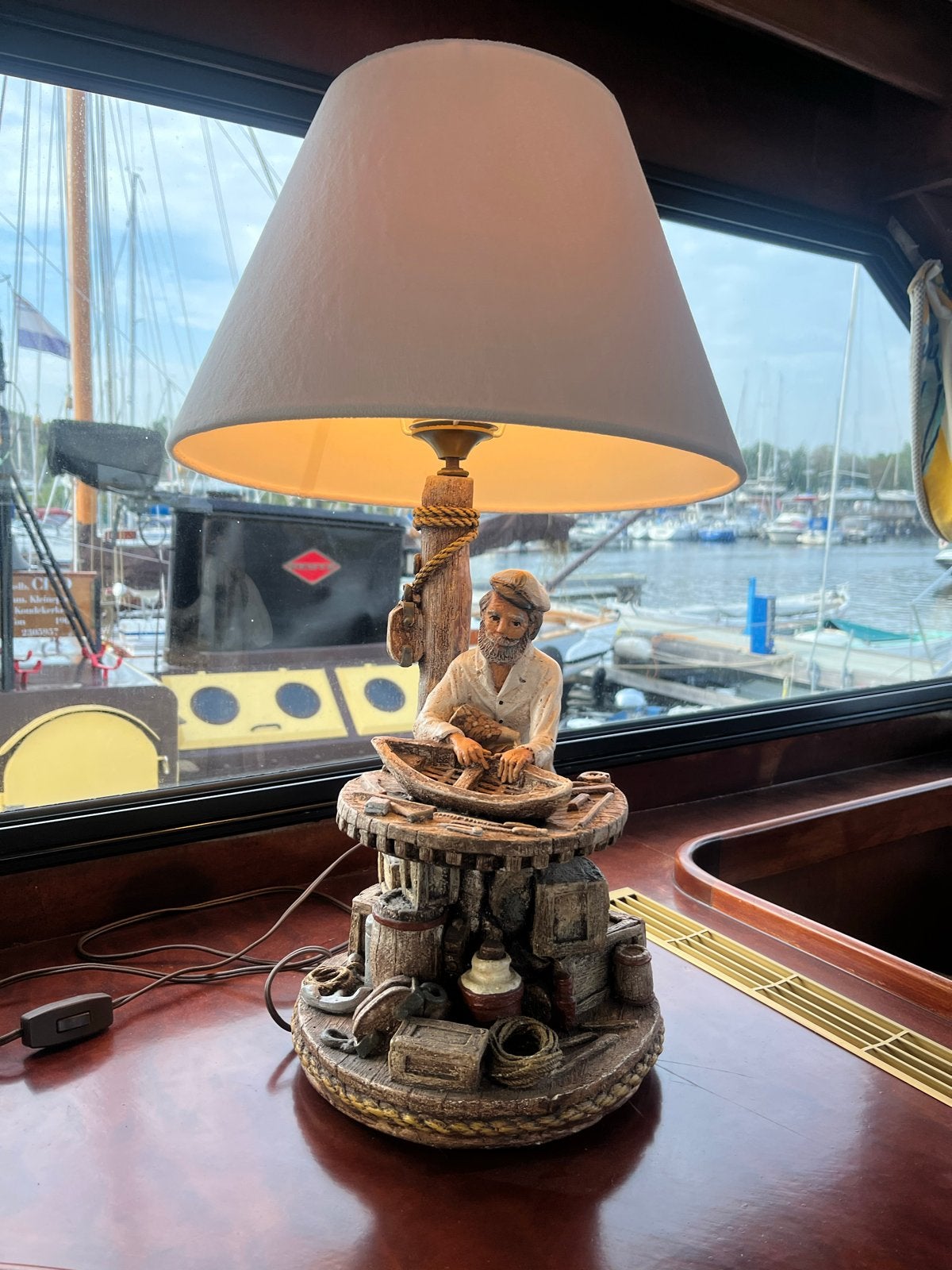 Unieke tafellamp met visser figuur - Sfeerlicht, Gebruikt, Overige merken, Vintage, Textiel