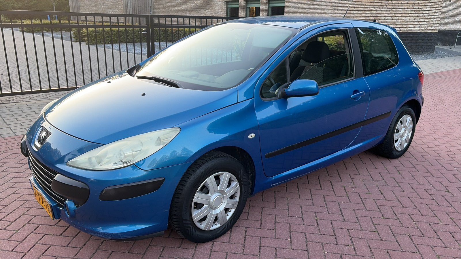 Peugeot 307 1.6 16V XR  **Inruil Mogelijk**, Auto's, Peugeot, Stof, Blauw, Grijs, 108 pk