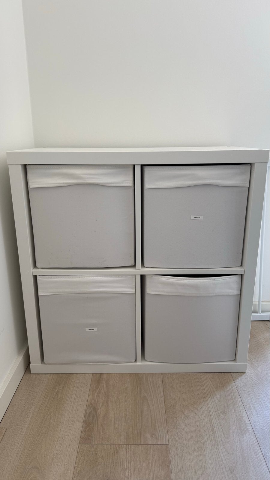 3x IKEA Kallax kast wit met 4 vakken en opbergboxen, Ophalen, Gebruikt