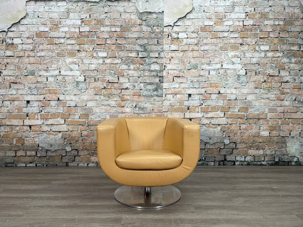 B&B Italia Tulip Armchair camel bij TheReSales, Ophalen, Design, 75 tot 100 cm, Zo goed als nieuw