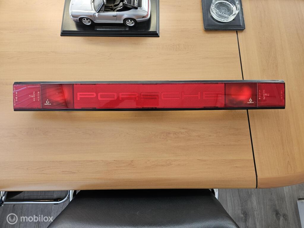 Achterreflector Porsche 911 3.2 86-89, Gebruikt, Porsche, Ophalen of Verzenden, Porsche