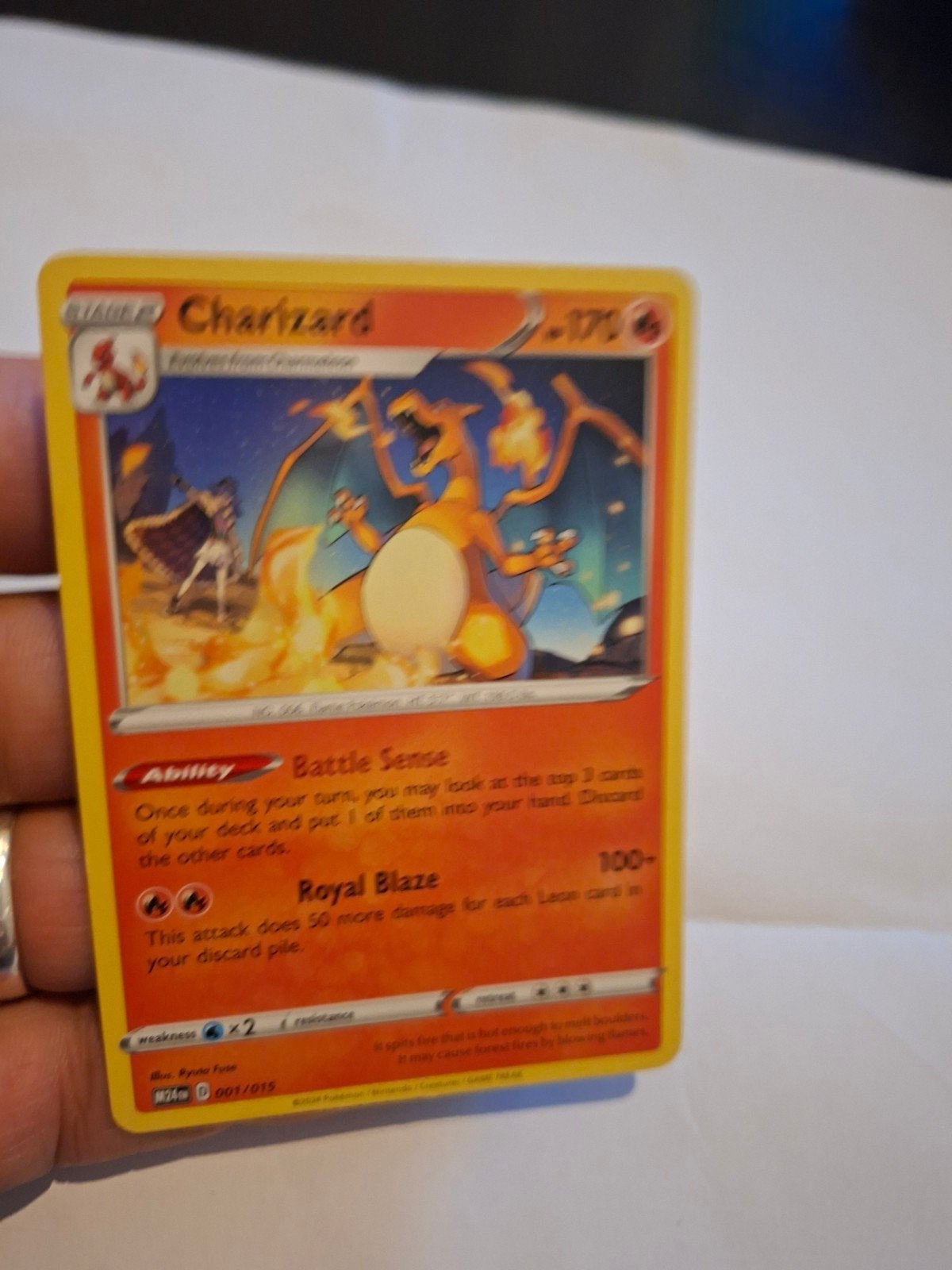 Charizard Pokémon kaart (2020) - Zo goed als nieuw, Ophalen of Verzenden, Zo goed als nieuw, Losse kaart