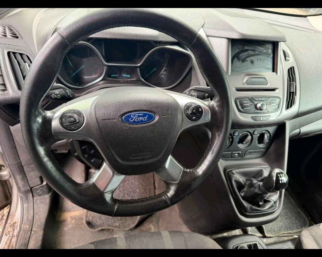 Ford connect Transit  L2 1.5 TDCI bouwjaar 2017, Auto's, Volkswagen, Euro 5, Zwart, 4 cilinders, 700 kg