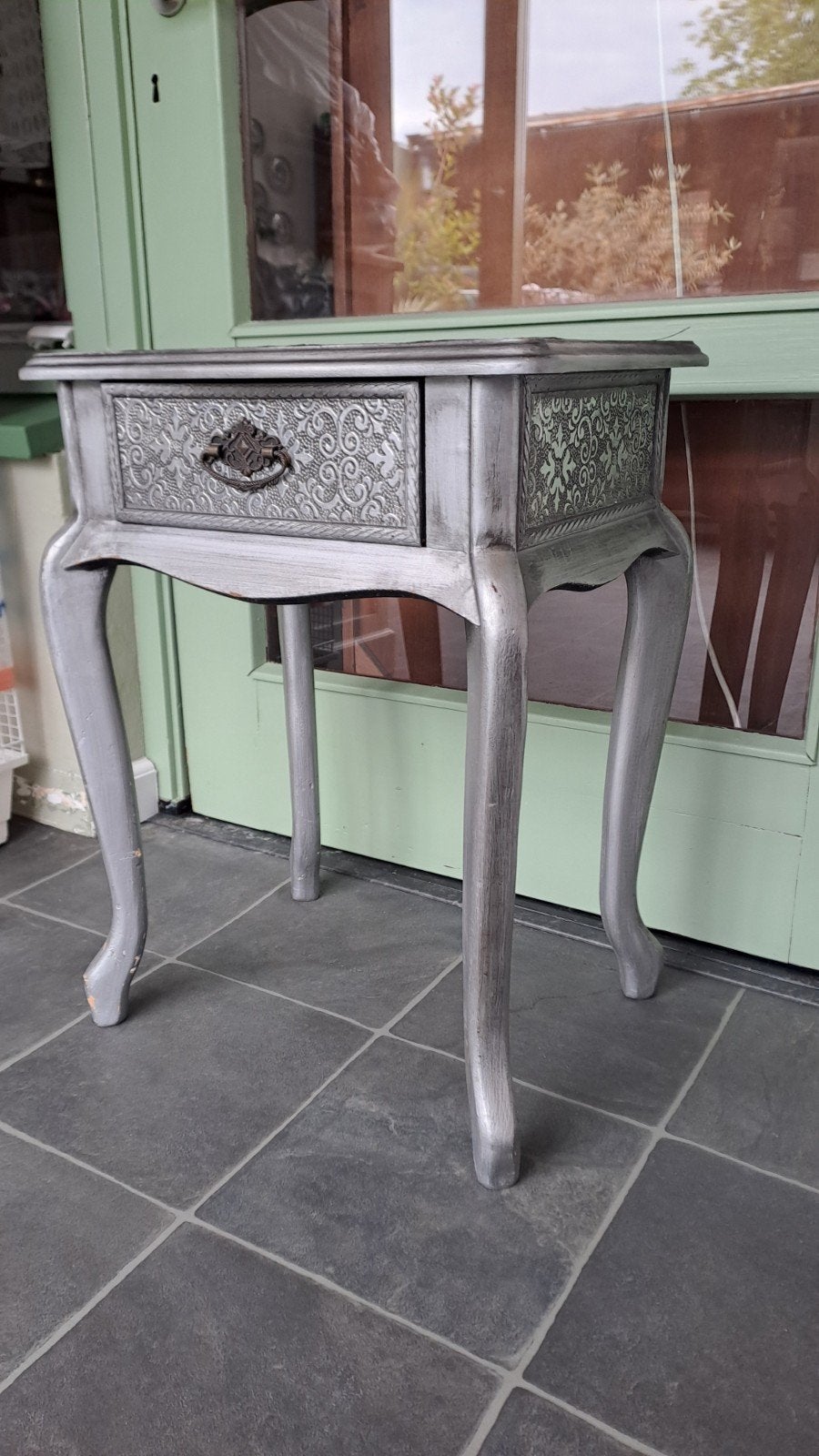 Zilverkleurig kastje met lade - sierlijk design, Ophalen, Gebruikt, Minder dan 45 cm, Onbekend