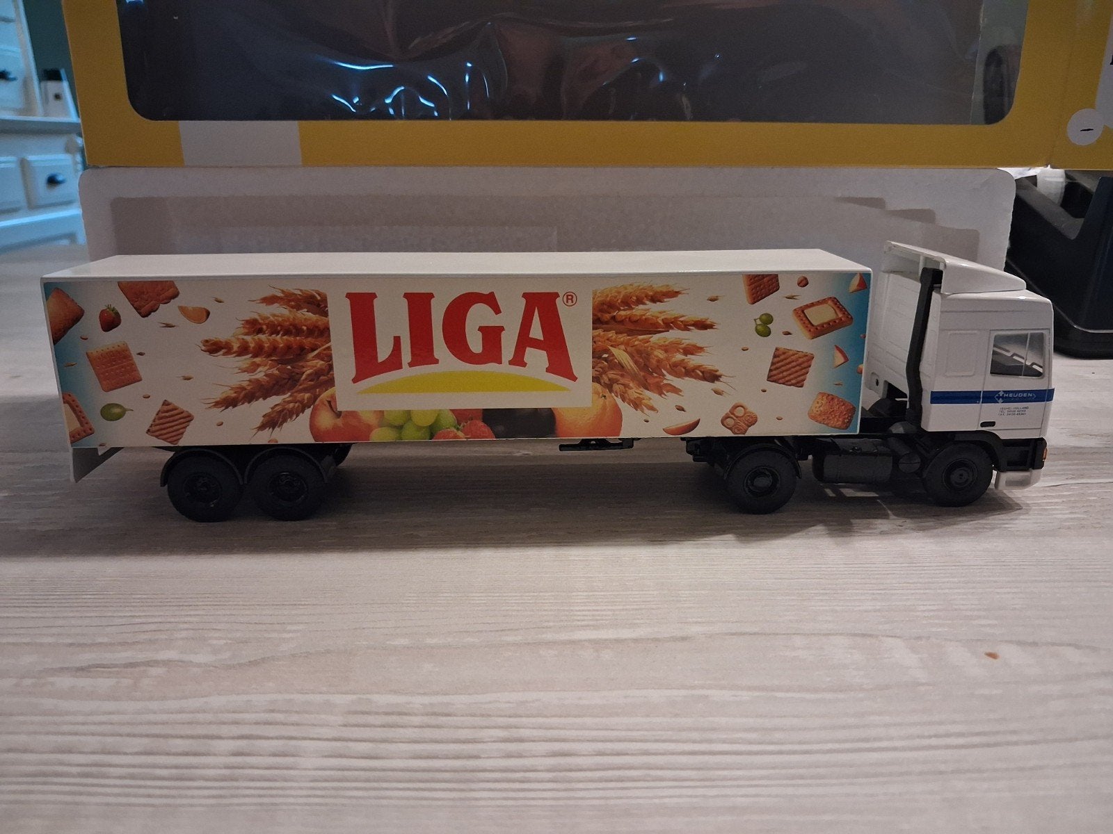 DAF 95 400 Heuden Logistics LIGA vrachtwagen schaalmodel, Hobby en Vrije tijd, Modelauto's | 1:50, Ophalen of Verzenden, Zo goed als nieuw