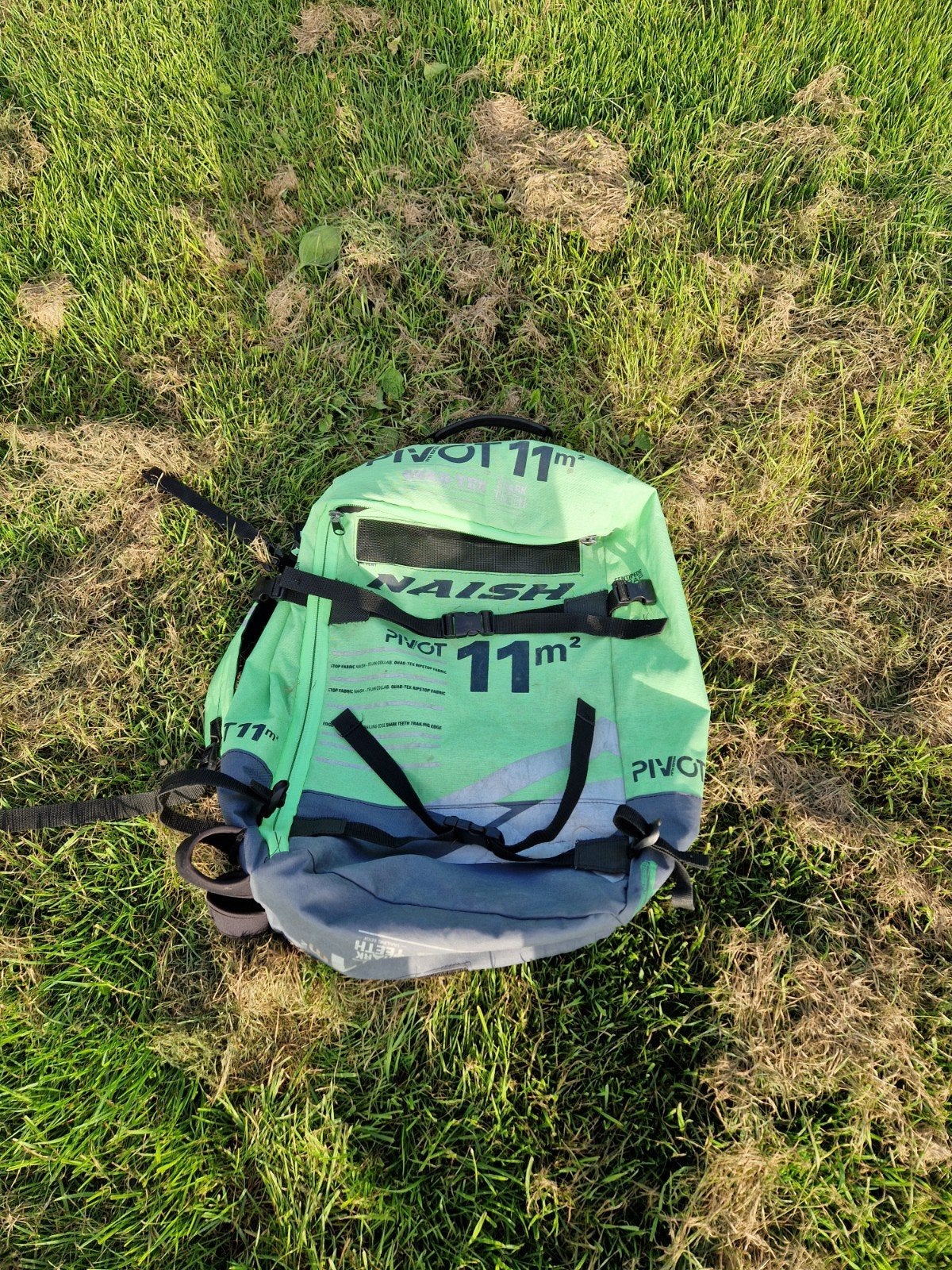 Naish Pivot 11m² Kitesurf Kite met Naish Bar, Ophalen, Gebruikt, Bar, Geen board